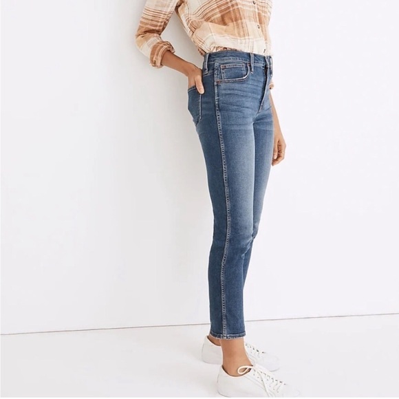 Madewell Stovepipe Jeans in Dearham Wash - Picture 2 of 8